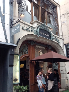 Dame Cakes in Rouen housed in former ironworks artist’s workshop